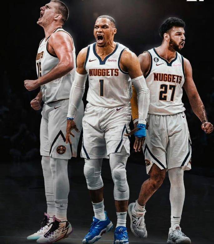 NBA明星球员组成新赛季策略阵容，备战赛季